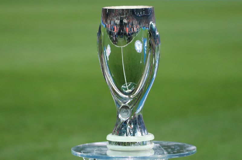 © Reuters. كأس السوبر الأوروبية ستقام بحضور جماهير في المجر