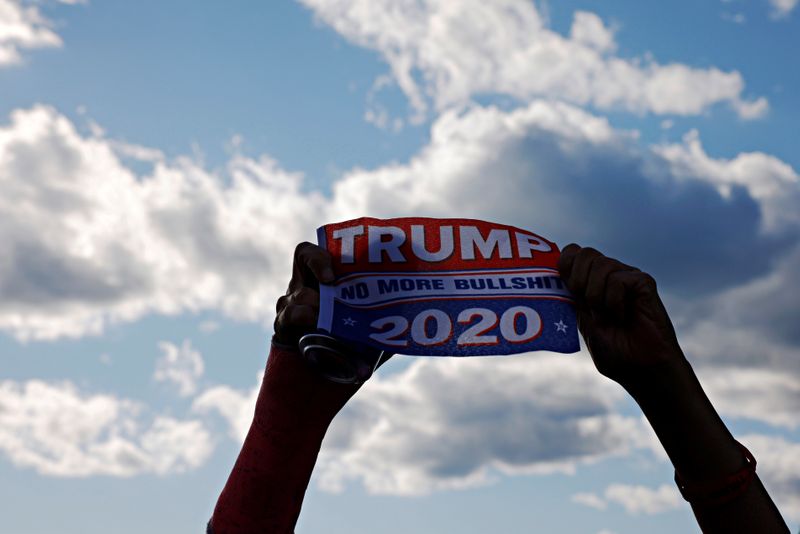 &copy; Reuters. FILE PHOTO: President Trump holds a campaign rally in Londonderry