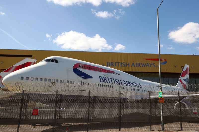 &copy; Reuters. FOTO DE ARCHIVO: Un Boeing 747 de British Airways en el aeropuerto de Heathrow en Londres, Reino Unido, el 17 de julio de 2020