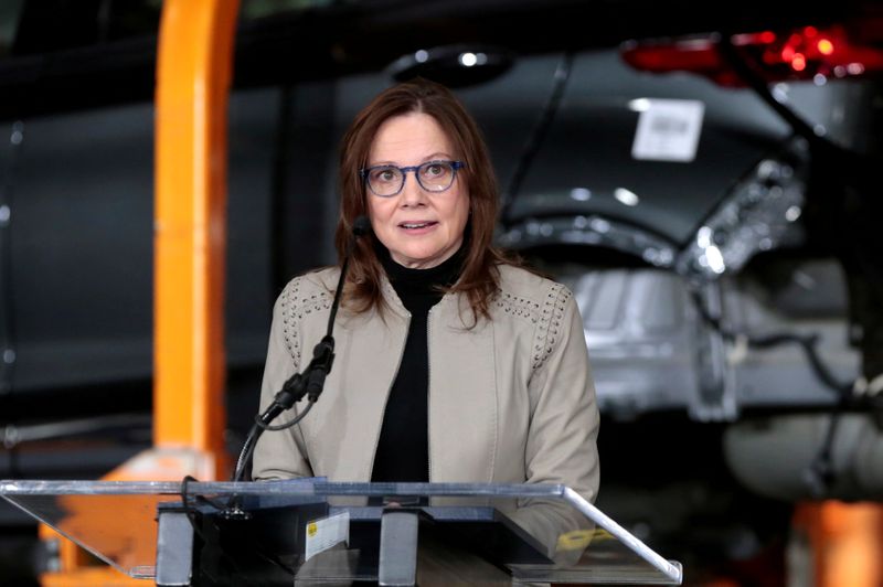 © Reuters. FILE PHOTO: General Motors CEO Mary Barra announces a major investment focused on the development of GM future technologies at the GM Orion Assembly Plant in 2019