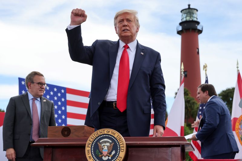 &copy; Reuters. U.S. President Trump touts environmental policies during campaign stop in Jupiter, Florida