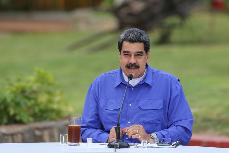 &copy; Reuters. FOTO DE ARCHIVO: El presidente de Venezuela, Nicolás Maduro, habla durante un evento con la juventud del Partido Socialista Unido de Venezuela en Caracas.