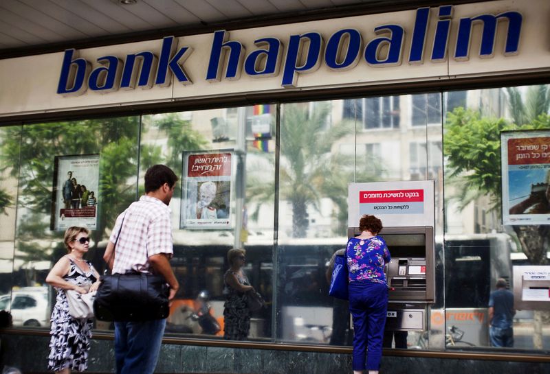 &copy; Reuters. بنك هبوعليم الإسرائيلي يتوقع علاقات مع بنوك الإمارات