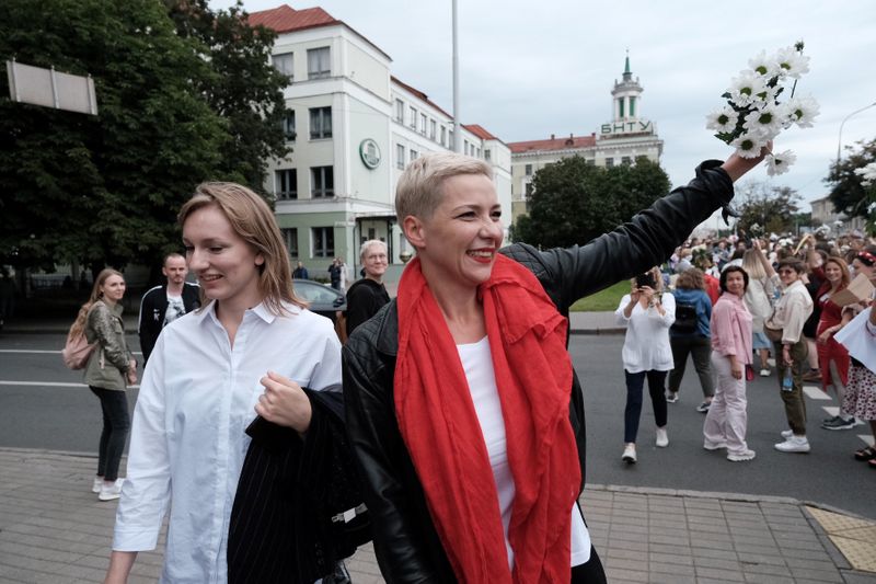 &copy; Reuters. Белорусский оппозиционный политик Мария Колесникова на акции протеста в Минске