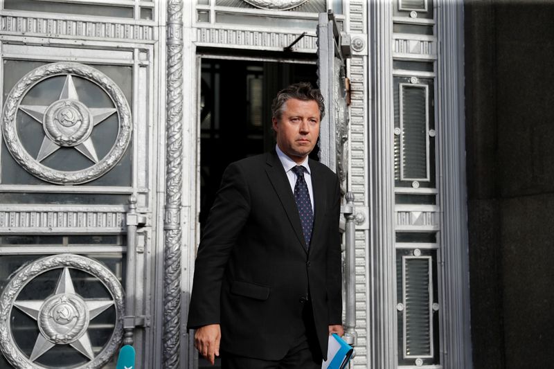 © Reuters. Ambassador of Germany to Russia Geza Andreas von Geyr is seen outside the Russian Foreign Ministry in Moscow