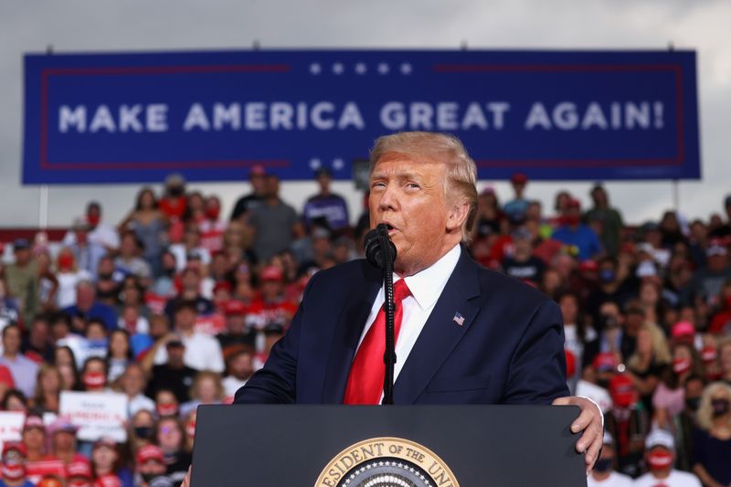 &copy; Reuters. U.S. President Donald Trump holds a campaign event at Smith Reynolds Regional Airport in Winston-Salem