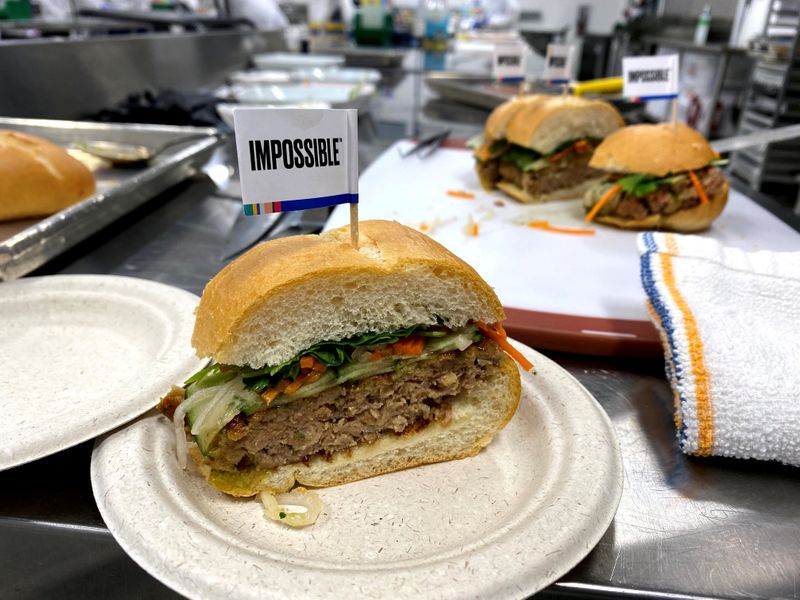 © Reuters. FILE PHOTO: A banh mi sandwich made with a plant-based Impossible Pork patty at the Impossible Foods headquarters in Silicon Valley