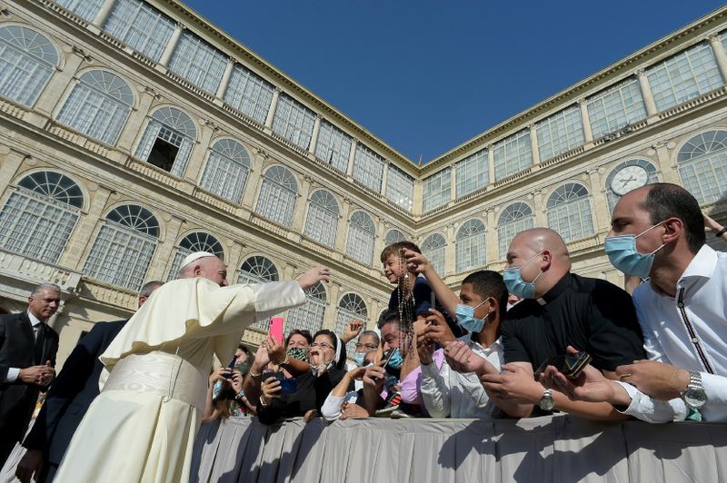 &copy; Reuters. コロナ禍に政治・経済的利益を追求すべきでない＝ローマ教皇