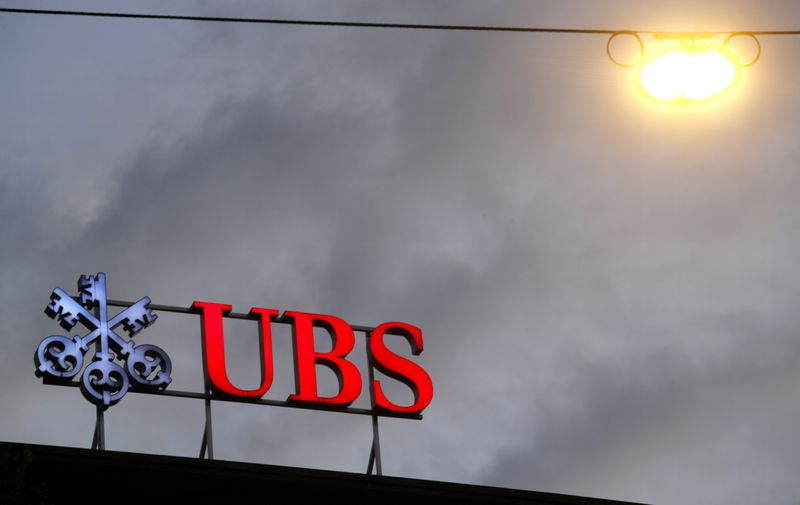 © Reuters. Logo of Swiss bank UBS is seen in Zurich