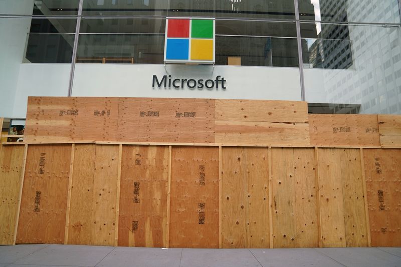 &copy; Reuters. Logo da Microsoft em loja da empresa em Nova York