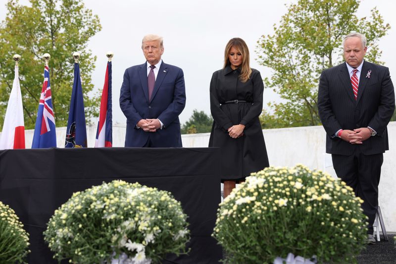 © Reuters. U.S. President Trump visits Flight 93 National Memorial during 19th annual September 11 observance in Stoystown, Pennsylvania