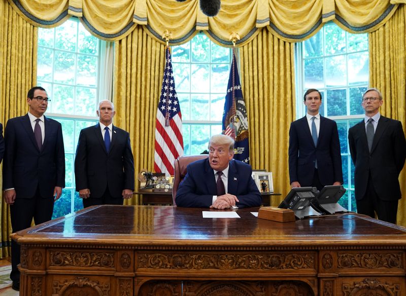 © Reuters. U.S. President Trump announces Bahrain agreement at the White House in Washington