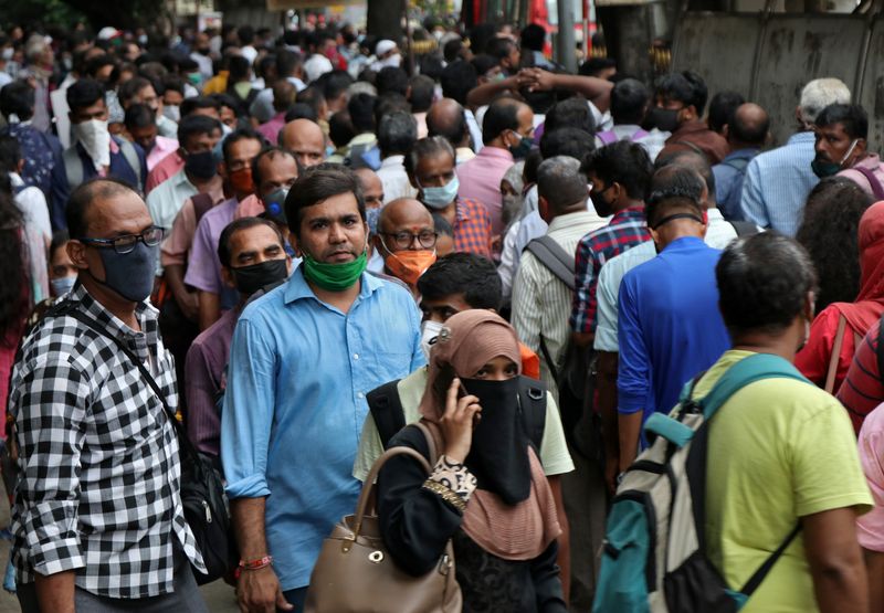 &copy; Reuters. Outbreak of coronavirus disease (COVID-19) in Mumbai