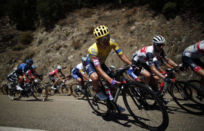 &copy; Reuters. انسحاب الكولومبي هيجيتا من سباق فرنسا للدراجات عقب حادث