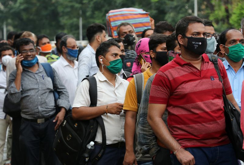 &copy; Reuters. Outbreak of coronavirus disease (COVID-19) in Mumbai