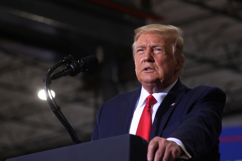 &copy; Reuters. U.S. President Trump rallies with supporters at a campaign event in Henderson, Nevada