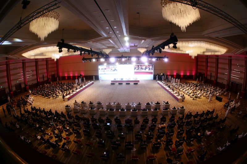 © Reuters. Doha hosts intra-Afghan talks