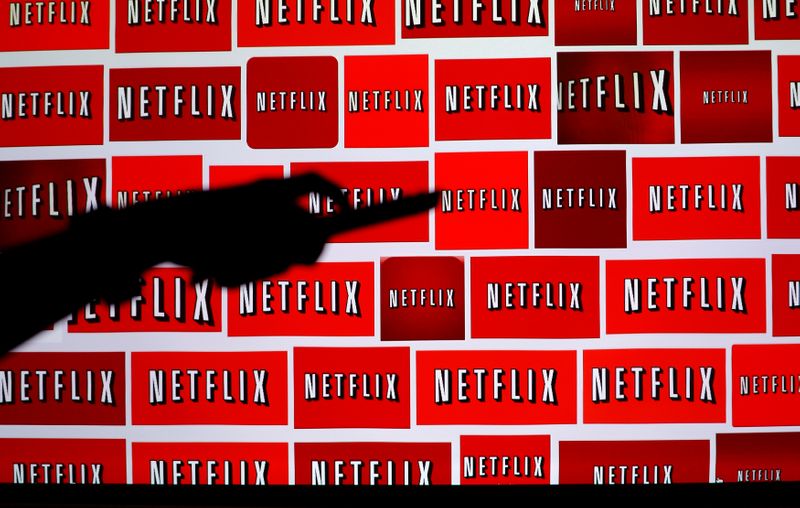 &copy; Reuters. FILE PHOTO: The Netflix logo is shown in this illustration photograph in Encinitas, California