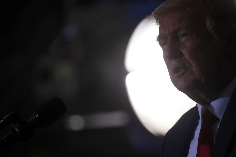 &copy; Reuters. U.S. President Trump rallies with supporters at a campaign event in Henderson, Nevada