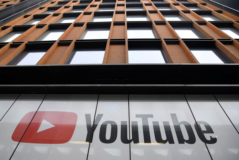 &copy; Reuters. FILE PHOTO: YouTube signage is seen at their offices in London