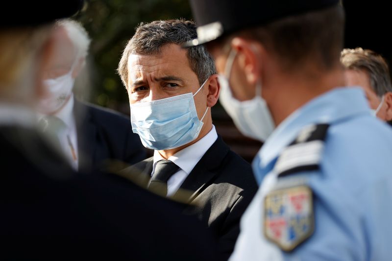 © Reuters. وزير داخلية فرنسا ينتقد احتفالات جماهير مرسيليا