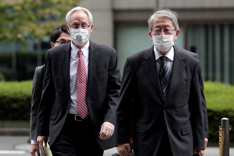 &copy; Reuters. Greg Kelly, former representative director of Nissan Motor Co., arrives for the first trial hearing at the Tokyo District Court in Tokyo