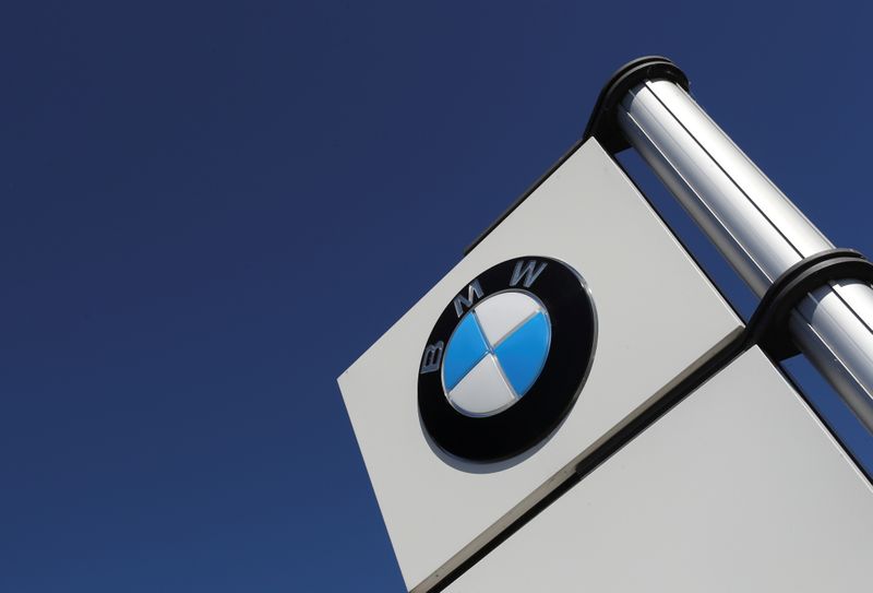 &copy; Reuters. A logo of BMW is seen outside a BMW car dealer, amid the coronavirus disease (COVID-19) outbreak in Brussels