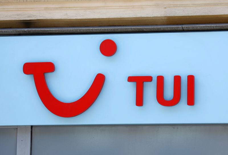 © Reuters. FILE PHOTO: Logo of Germany-based travel company TUI