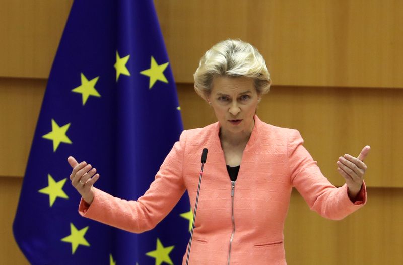 &copy; Reuters. Presidente da Comissão Europeia, Ursula von der Leyen, discursa no Parlamento europeu em Bruxelas