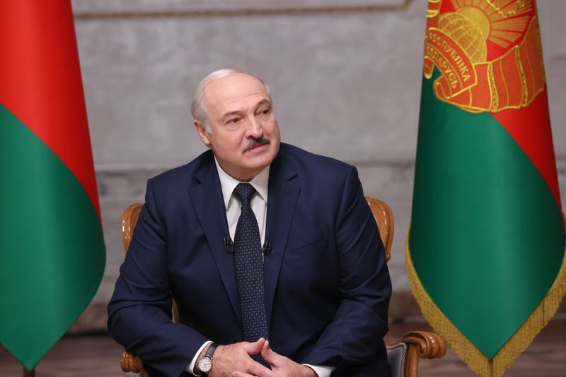 &copy; Reuters. رئيس روسيا البيضاء يقول إنه طلب أسلحة من بوتين