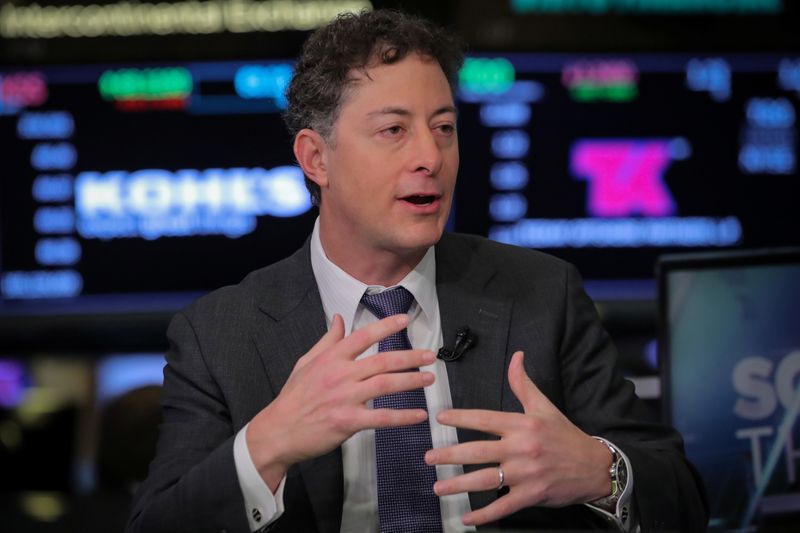 &copy; Reuters. Jeffrey Smith, CEO of Starboard Value LP and Chairman of Papa John&apos;s International Inc., speaks during an interview on CNBC on the floor of the NYSE in New York