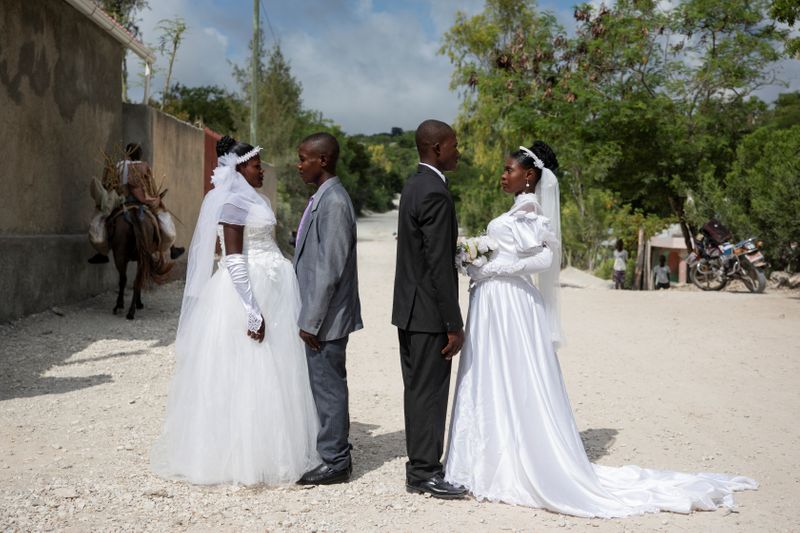 &copy; Reuters. The Wider Image: Haiti&apos;s brides beat hurricanes, power cuts and protests to wed in style