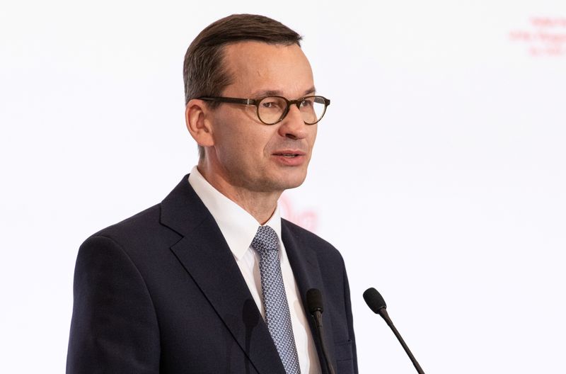&copy; Reuters. FILE PHOTO: Poland&apos;s Prime Minister Mateusz Morawiecki speaks during a news conference at a summit of the Visegrad Group (V4) countries in Warsaw,