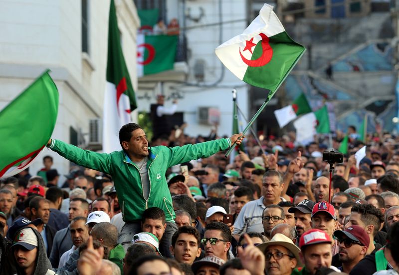 &copy; Reuters. تسلسل زمني-وقائع الاحتجاج والاضطرابات في الجزائر