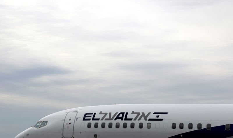 &copy; Reuters. An Israel El Al airlines plane is seen after its landing following its inaugural flight between Tel Aviv and Nice at Nice international airport