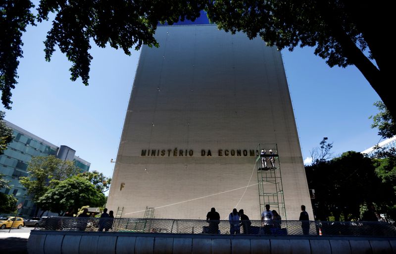 © Reuters. Fachada de prédio do Ministério da Economia, em Brasília (DF)