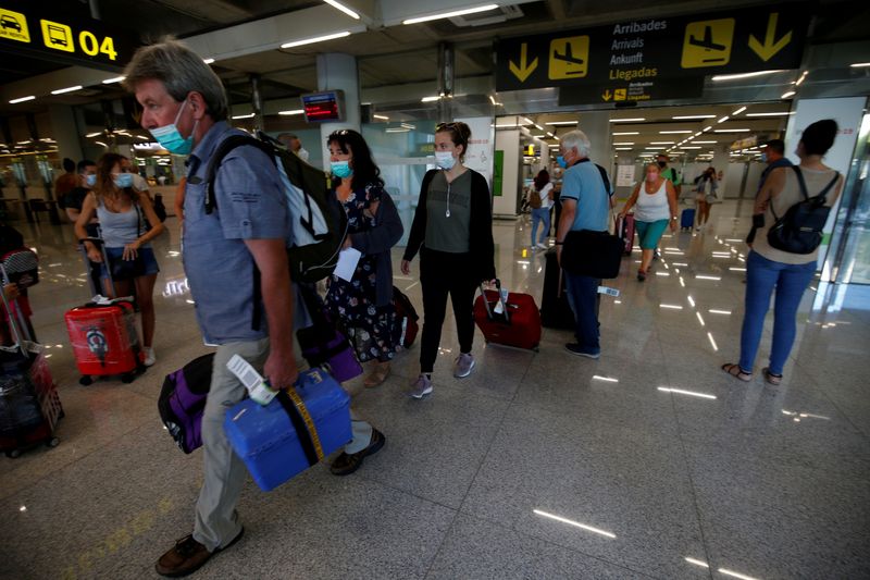 © Reuters. FILE PHOTO: The outbreak of the coronavirus disease (COVID-19), in Palma de Mallorca