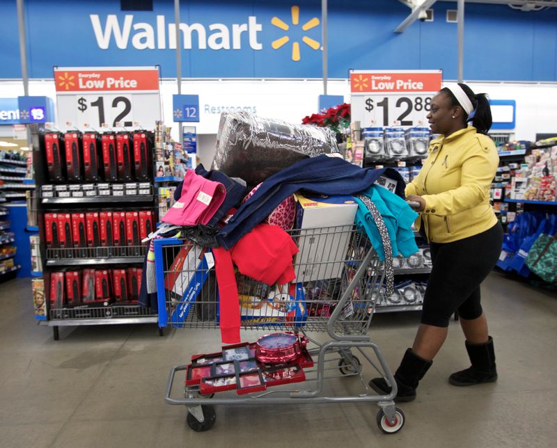 © Reuters. معنويات المستهلكين الأمريكيين تتحسن في أوائل سبتمبر