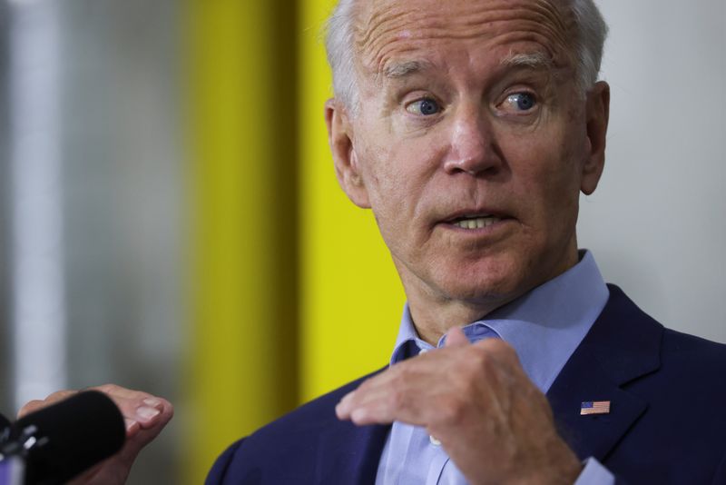 &copy; Reuters. biDemocratic U.S. presidential nominee Joe Biden campaigns in Duluth, Minnesota