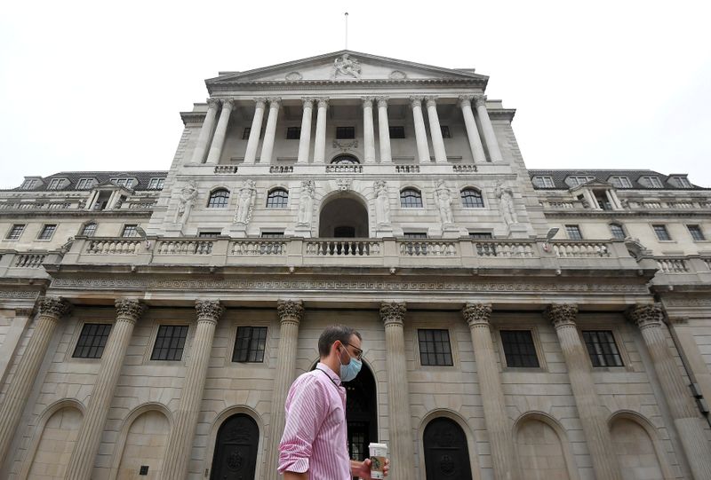 &copy; Reuters. FILE PHOTO: The Bank of England is seen in the City of London, Britain