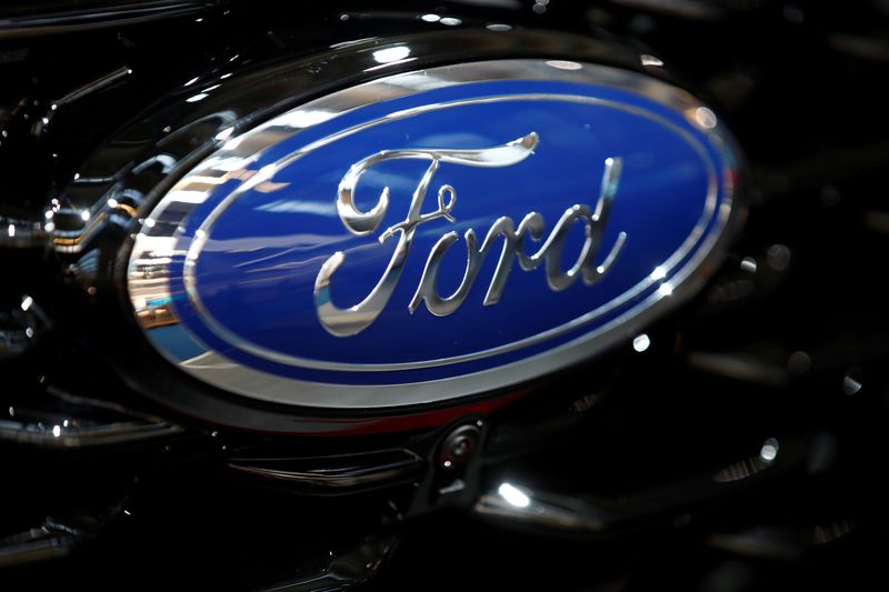 &copy; Reuters. FILE PHOTO: Ford logo is pictured at the 2019 Frankfurt Motor Show (IAA) in Frankfurt