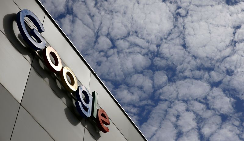 &copy; Reuters. FILE PHOTO: Logo of Google is seen at an office building in Zurich