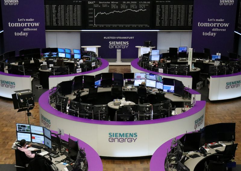 &copy; Reuters. الأسهم الأوروبية تنخفض قبل مناظرة ترامب-بايدن