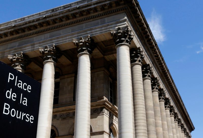 © Reuters. LES BOURSES EUROPÉENNES OUVRENT EN ORDRE DISPERSÉ