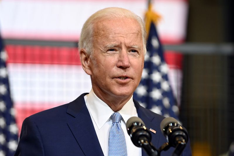 &copy; Reuters. FILE PHOTO: U.S. Democratic presidential nominee Joe Biden holds campaign event in Pittsburgh, Pennsylvania