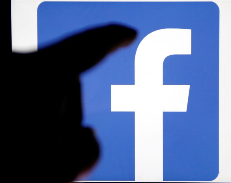 © Reuters. USA 2020: FACEBOOK INTERDIT LES PUBLICITÉS DÉNONÇANT UNE VASTE FRAUDE ÉLECTORALE