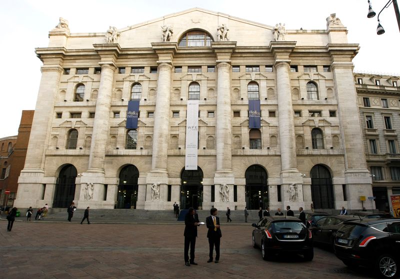 &copy; Reuters. View of Milan Stock Exchange in downtown Milan
