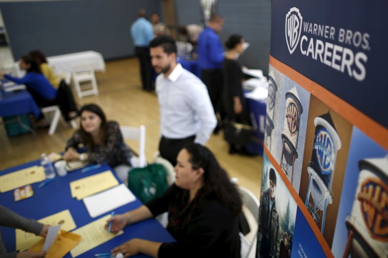&copy; Reuters. Feira de emprego em Burbank, Los Angeles