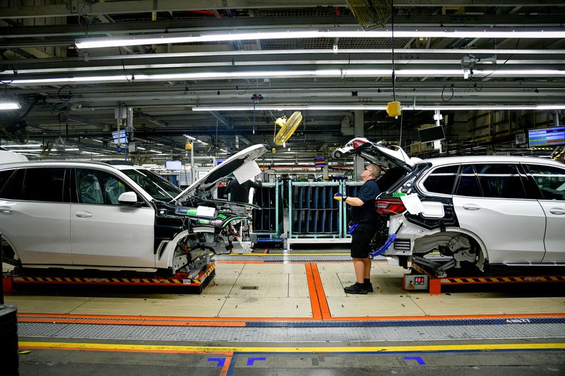 &copy; Reuters. X model SUVs being built on the assembly line at the BMW manufacturing facility in Greer