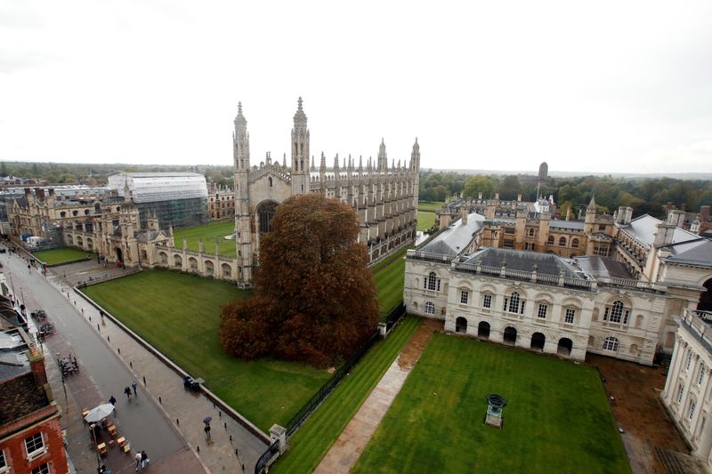 &copy; Reuters. General view shows the University of Cambridge, as it pledges to reduce the climate-warming emissions from its investments to net zero by 2038